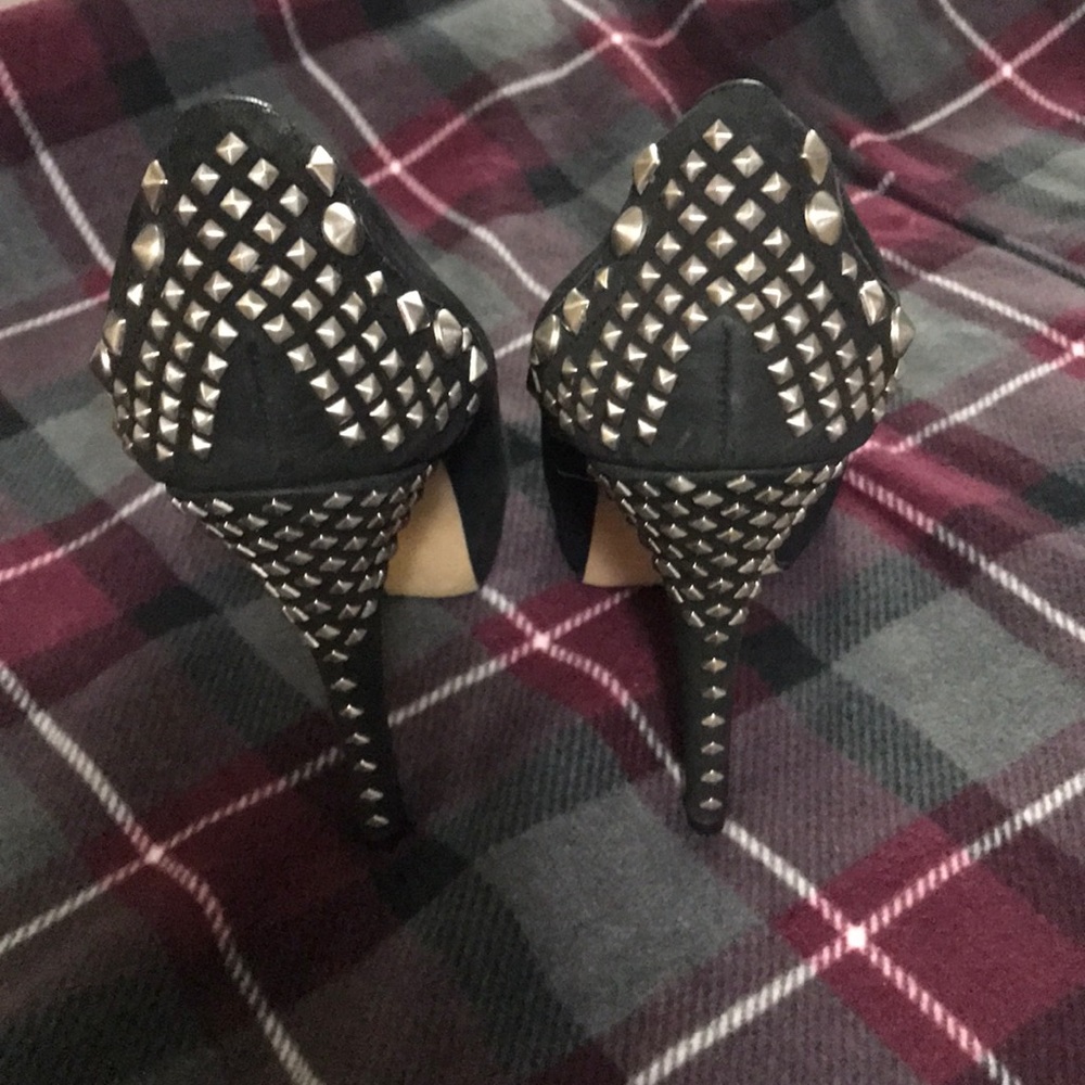 Vince Camuto black suede studded heels 7B 37